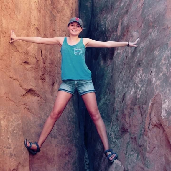 Meet your Posher, Annette - Picture 1 of 1